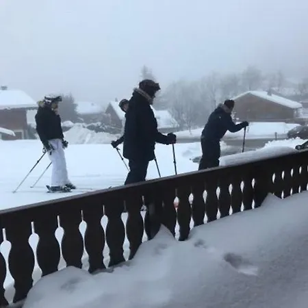 Aux Pieds Et Randonnees La Clusaz